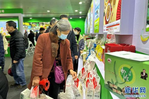 第二十三届荆楚粮油展交会 专家报告精彩 市民采购火爆